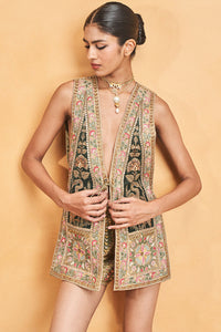 Heart Of The Forest Tie-up Set - Gold