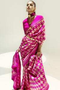 Open Border Rani Pink Houndstooth Saree