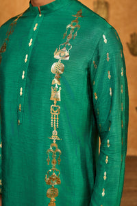Green Totem Lines And Pot Kurta Set