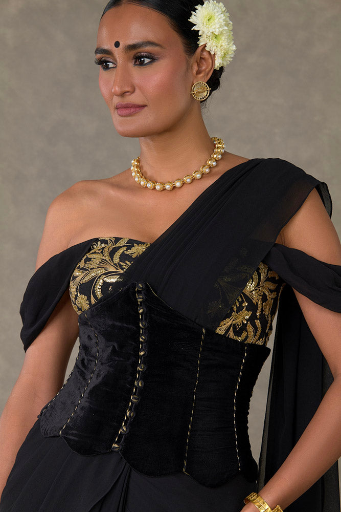 Shop Black Saree Dress With Molten Gold Belt by AAKAAR at House of  Designers – HOUSE OF DESIGNERS