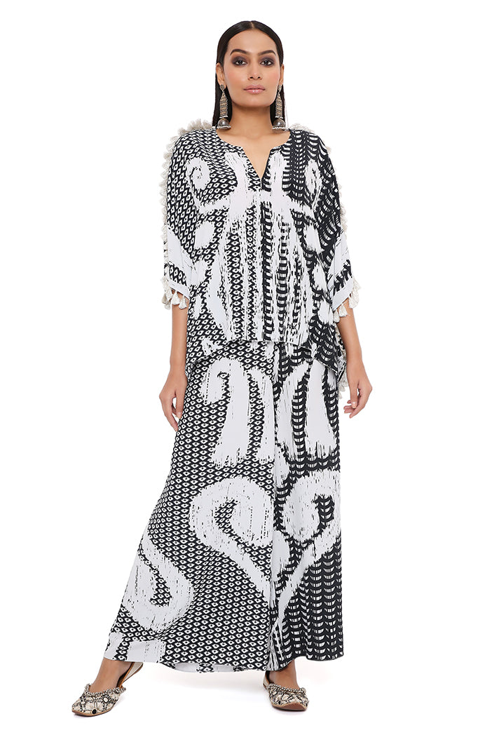 Black/White Maxi Kaftan Dress