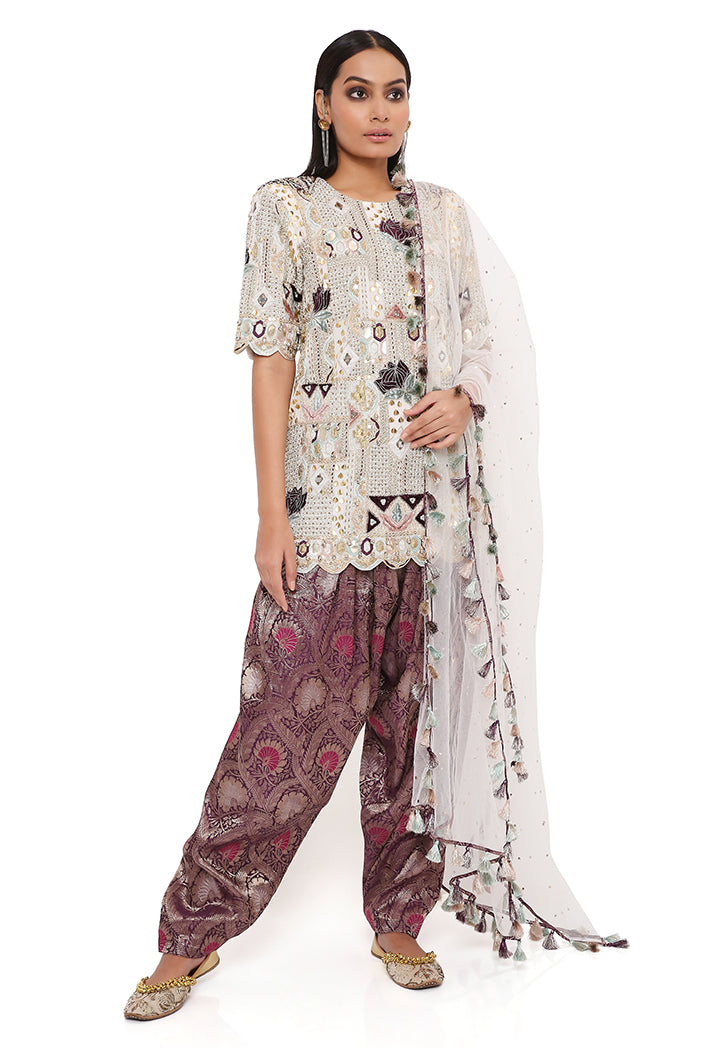 Payal Singhal  Off White Kurta with Purple Salwar Set – LIVEtheCOLLECTIVE