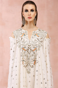 Off White Kurta With Salwaar And Dupatta