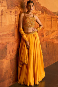 Choli ke Peeche Lehenga