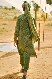 Kacha Aam Bandhani Kurta With Joggers