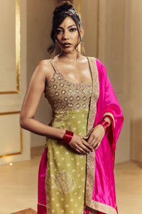 The Noorani Kurti Set