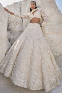 Cream Three-Dimensional Lehenga Set