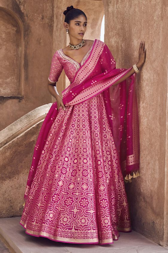 Hot 2025 bridal lehenga