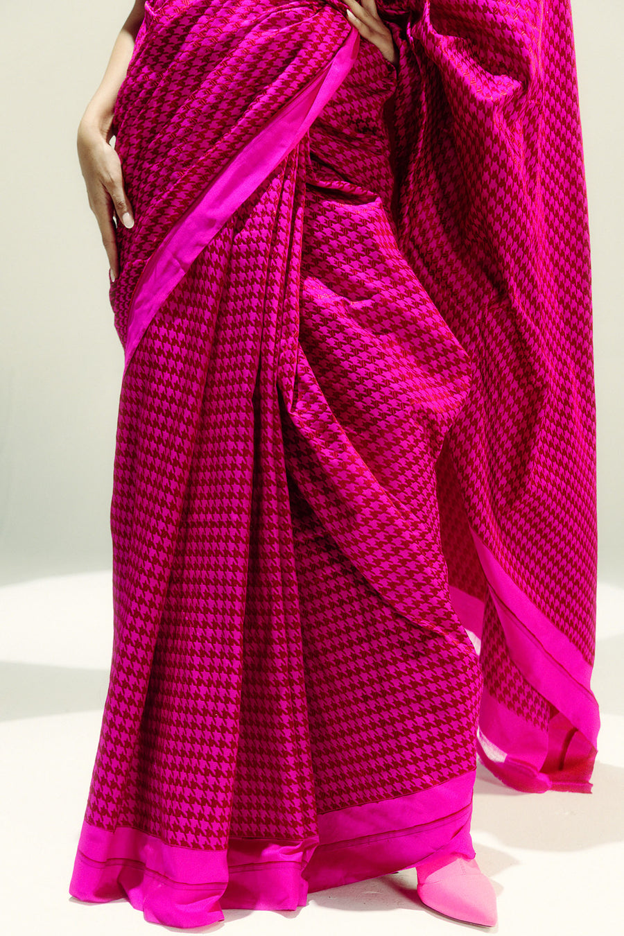 Pink Resham Houndstooth Saree
