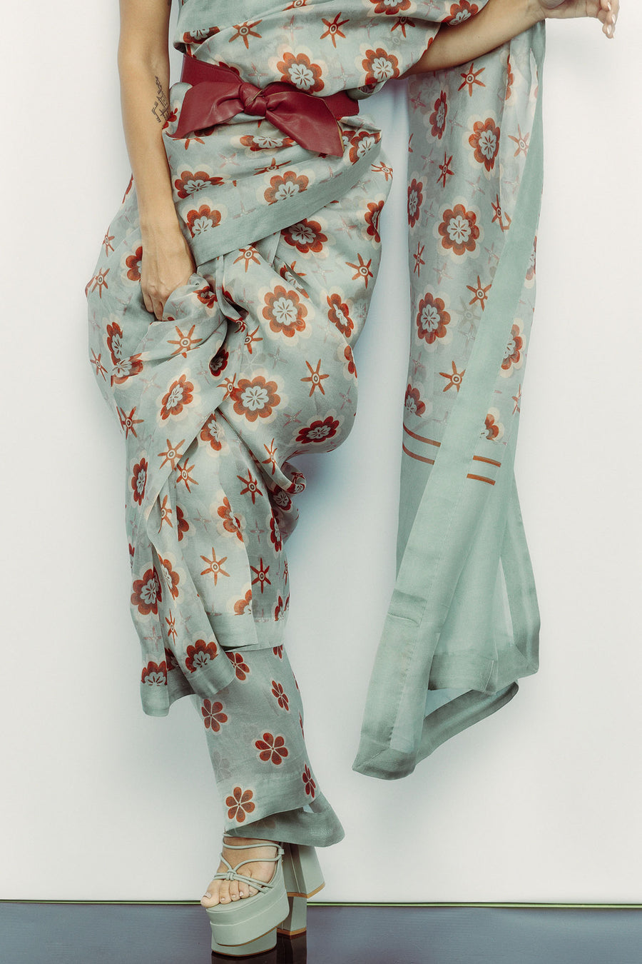 Retro Florals Teal Saree