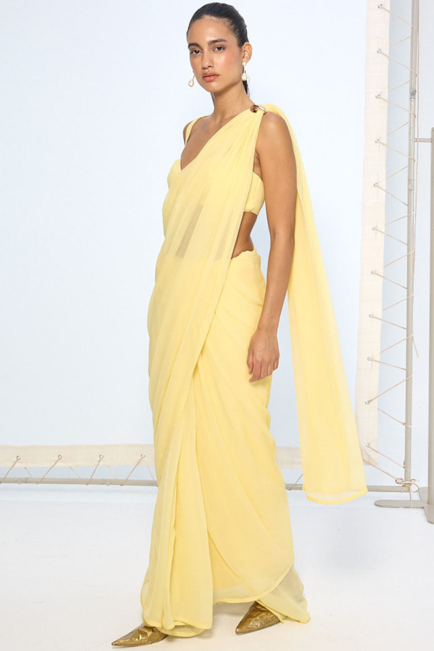 Soft Yellow Movable Brooch Saree