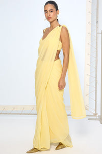 Soft Yellow Movable Brooch Saree