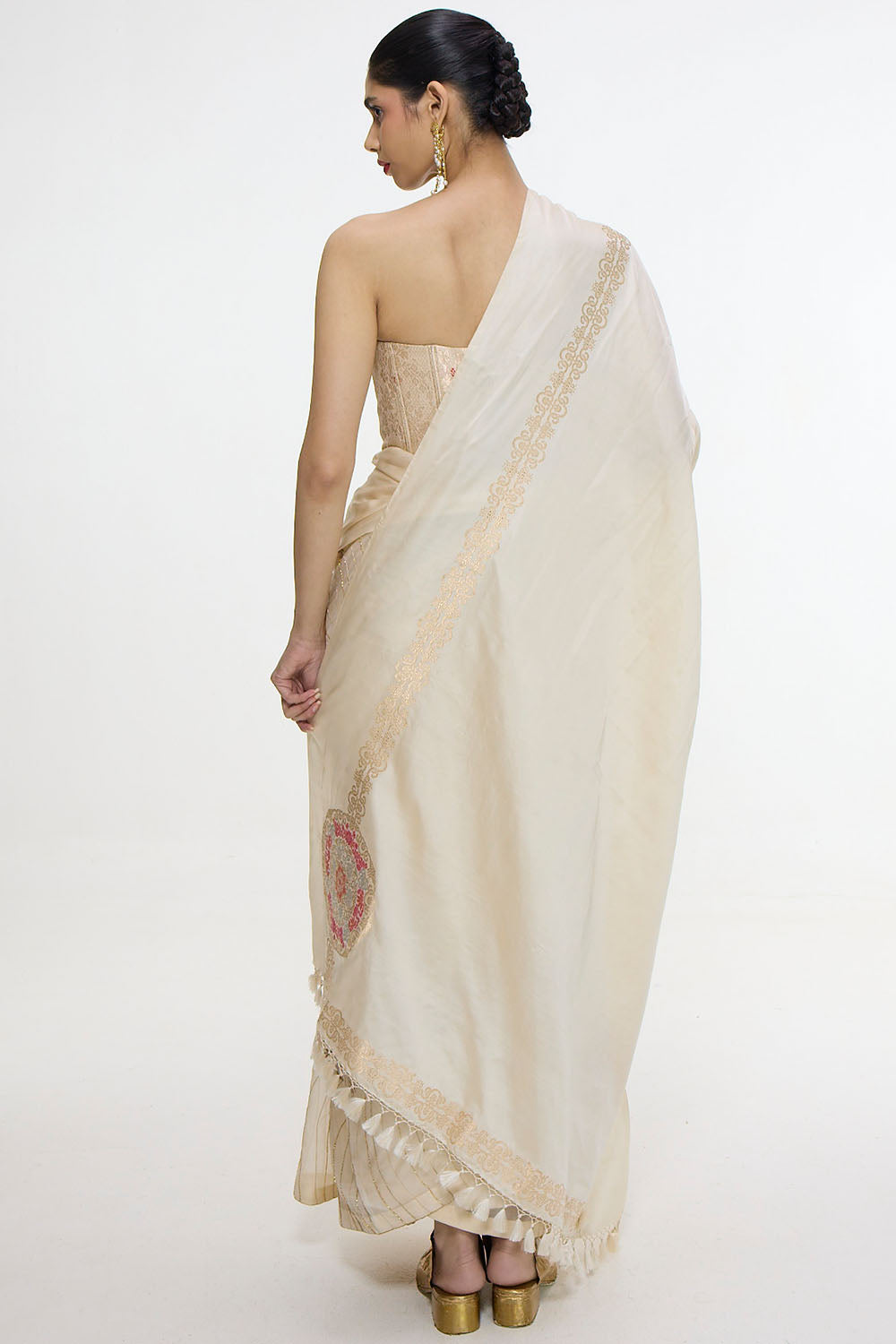 Handwoven Ecru Mashroo Silk Saree