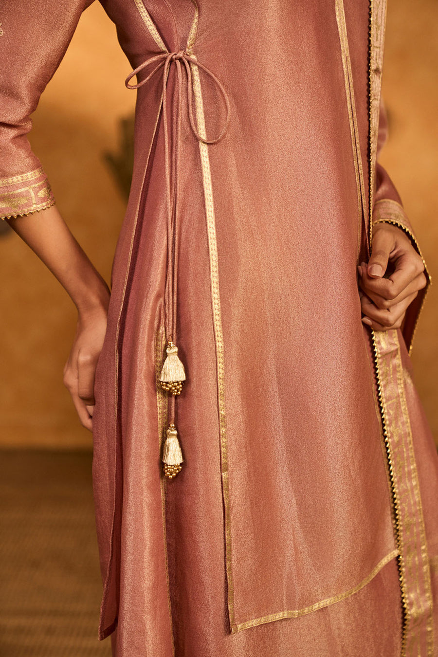 Mauve Tea Blossom Tissue Set