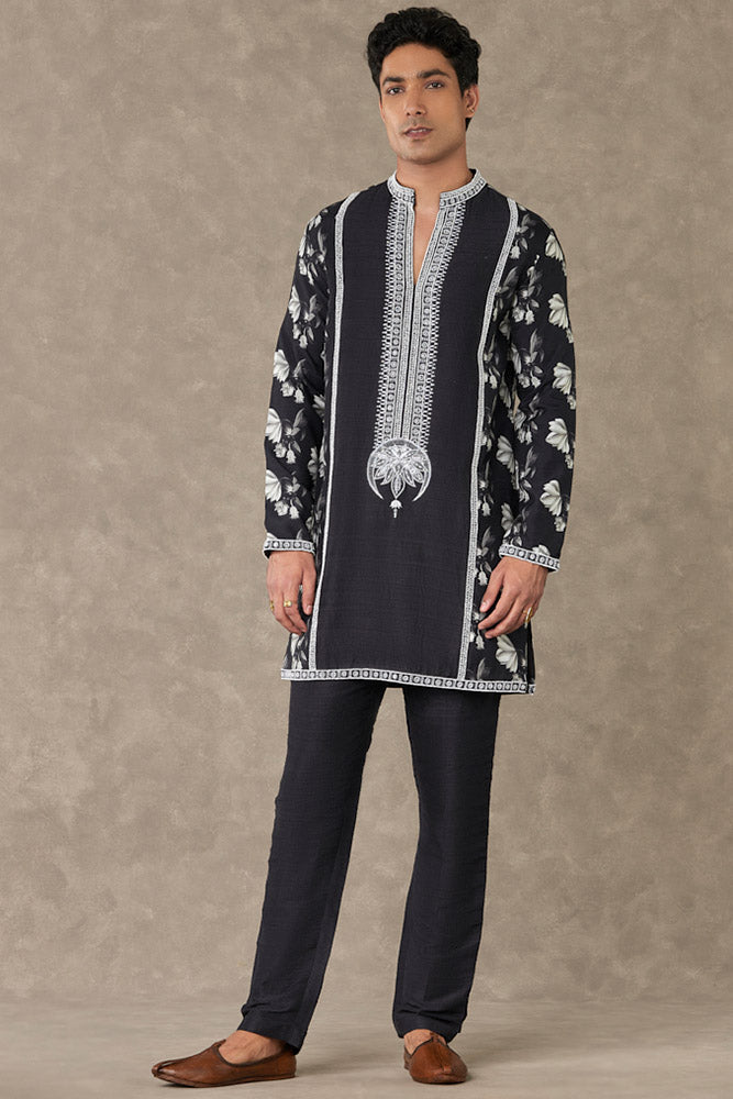 Black Chaand Kurta Set