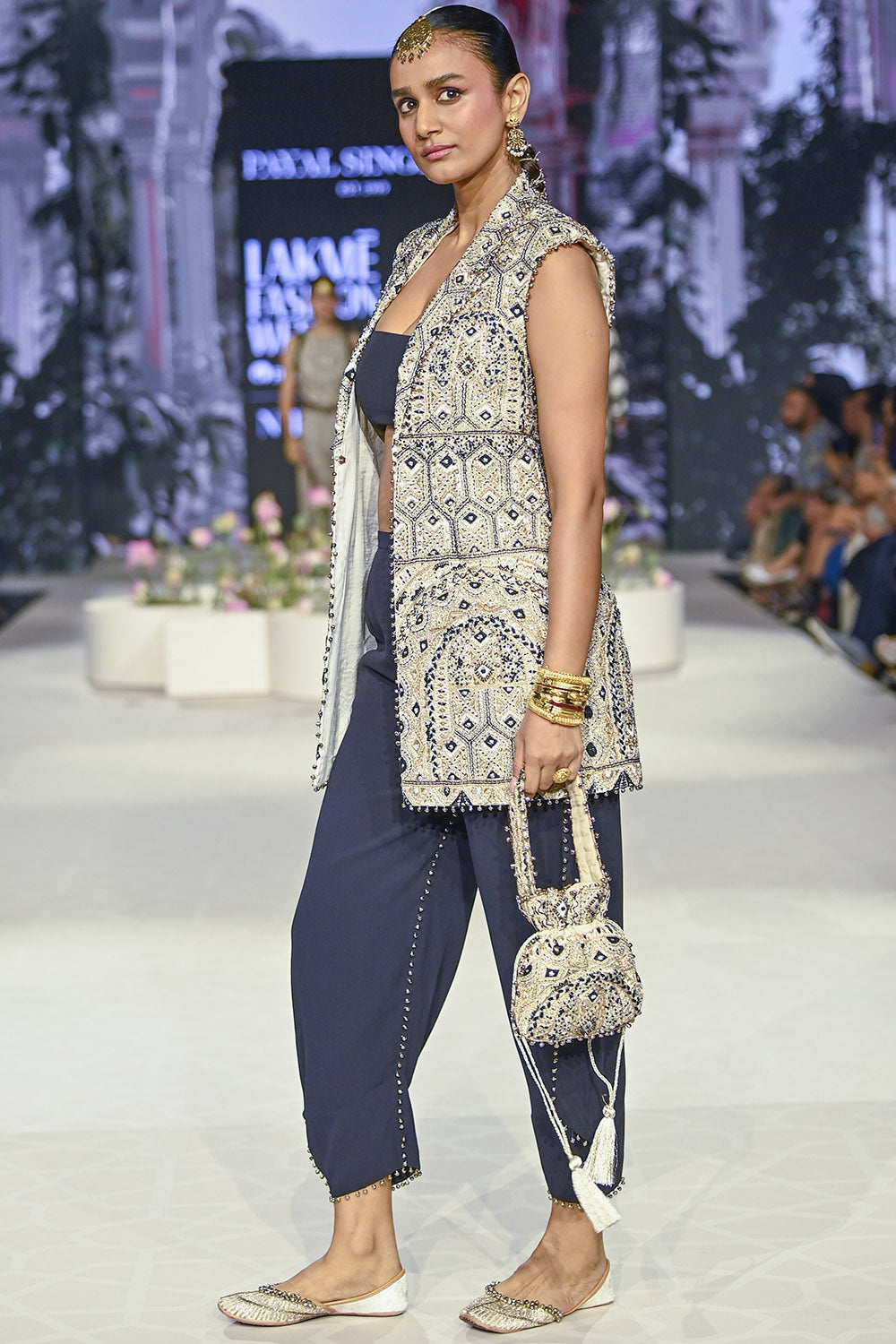 Embroidered Sleeveless Blazer & Ballon Pant