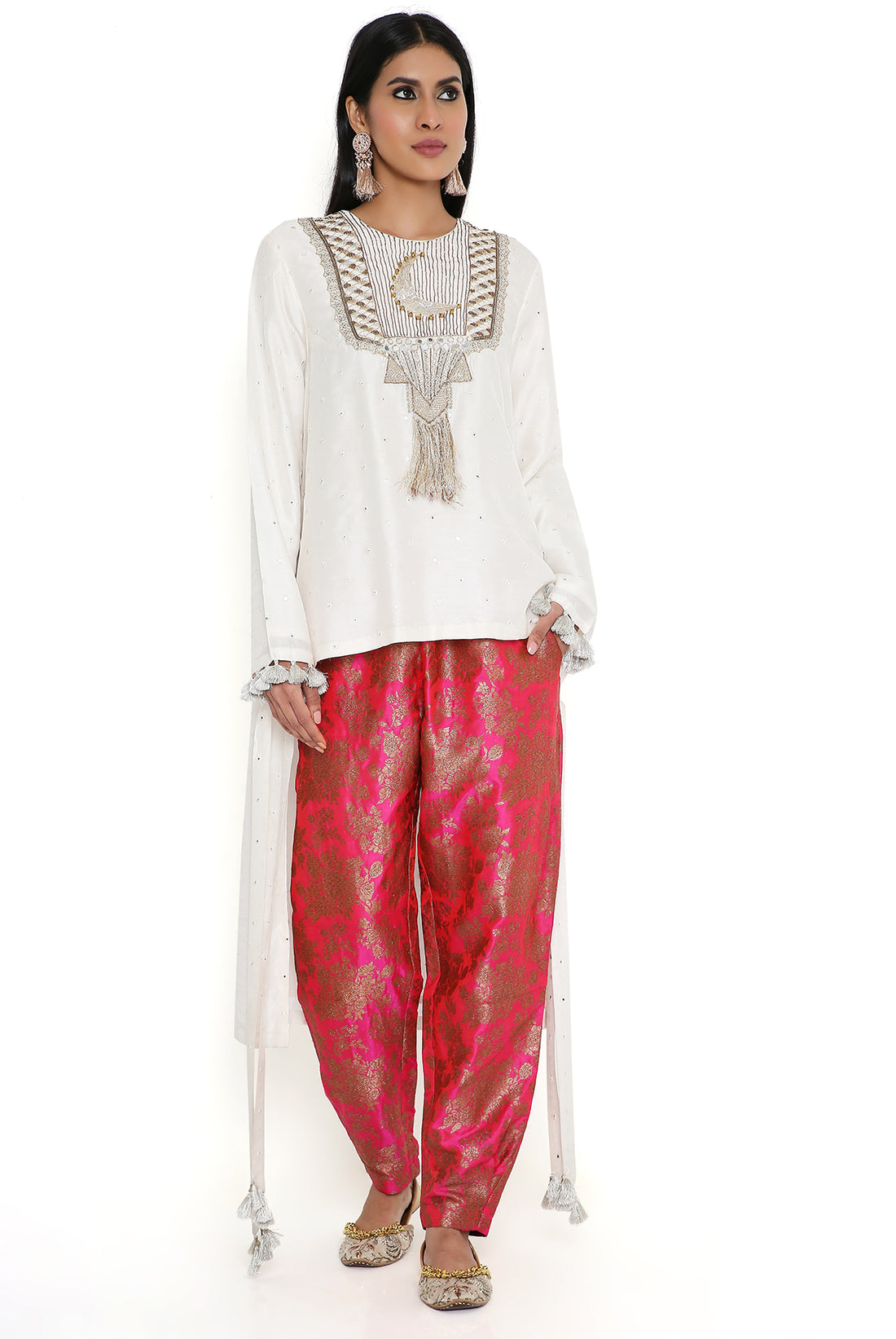 Off-White High Low Kurta With Pink Pant