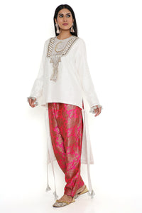 Off-White High Low Kurta With Pink Pant