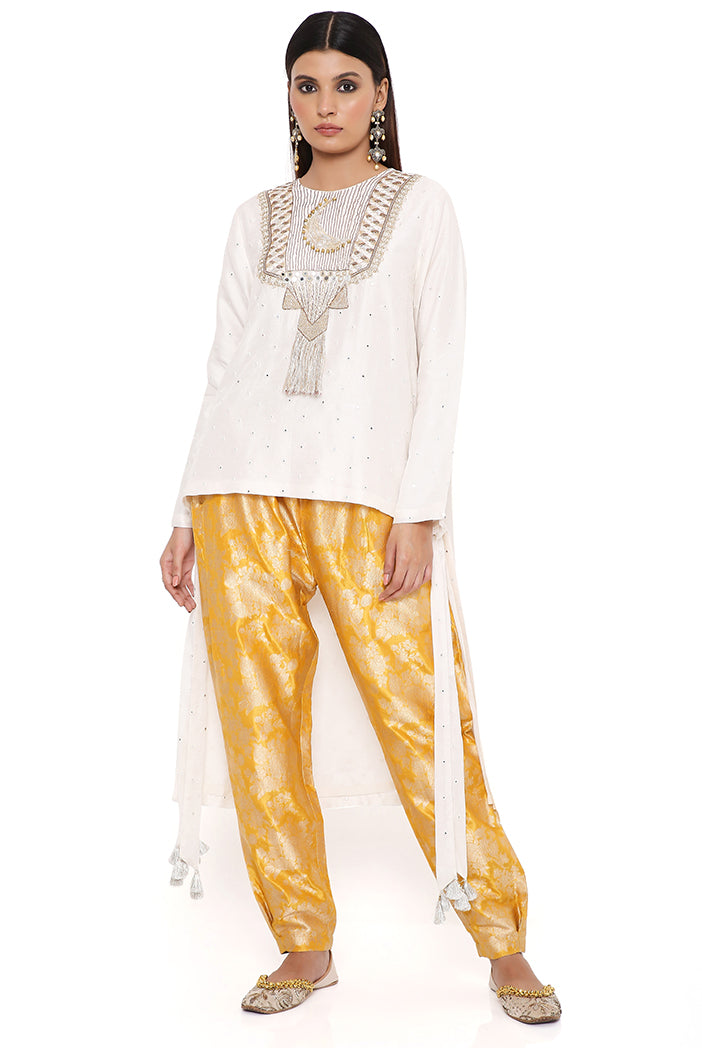 ChaanTara Brocade Kurta Set