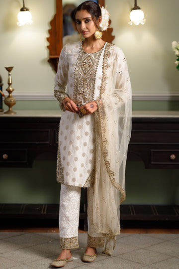 Gauhar Off White Kurta And Straight Pant Set