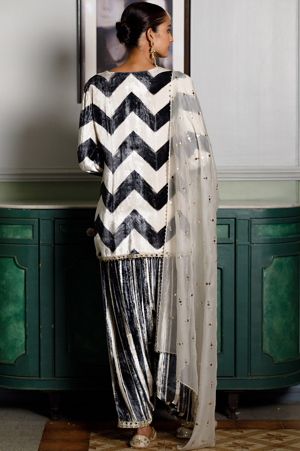 Asfi Black & White Embroidered Kurta Set