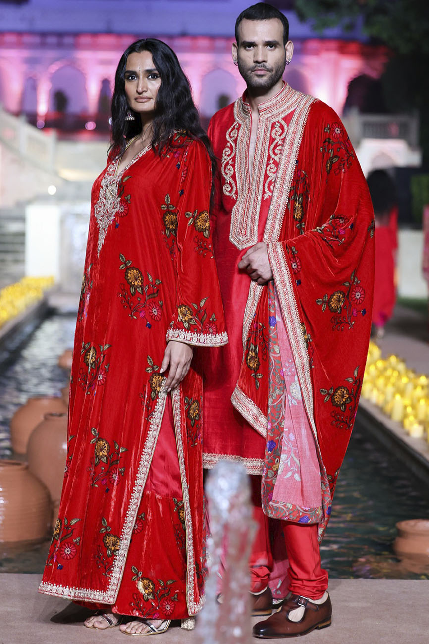 Surkh Laal Dushala Kurta Set