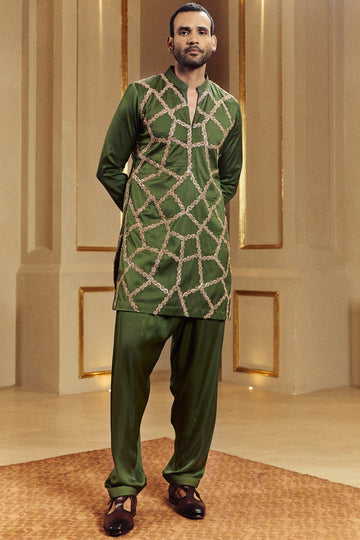Kachha Aam Classic Kurta Set