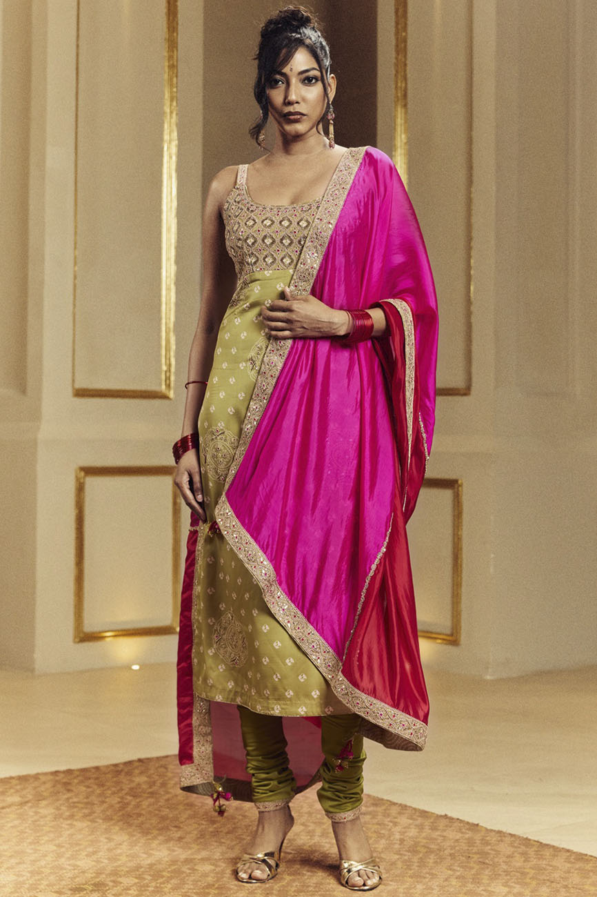 The Noorani Kurti Set