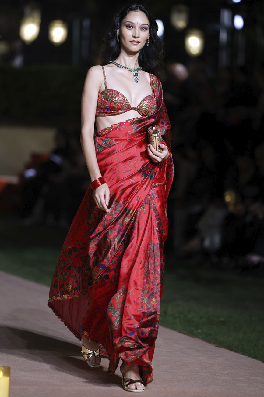 Surkh Laal Saree Set