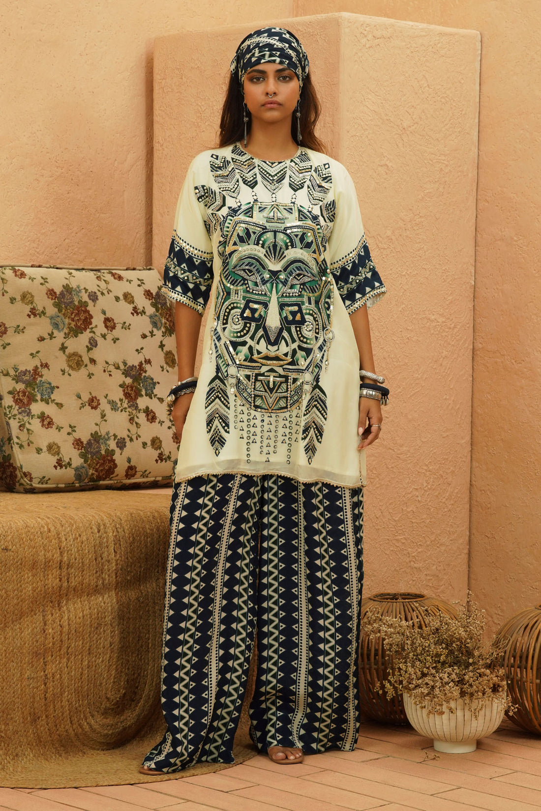 Amira Embellished Kurta With Pant