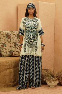 Amira Embellished Kurta With Pant