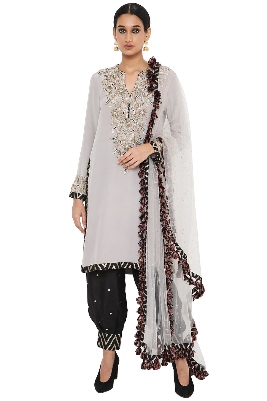 Nyla Kurta With Jogger Salwar And Dupatta