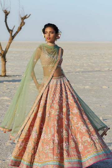 Luna Lehenga